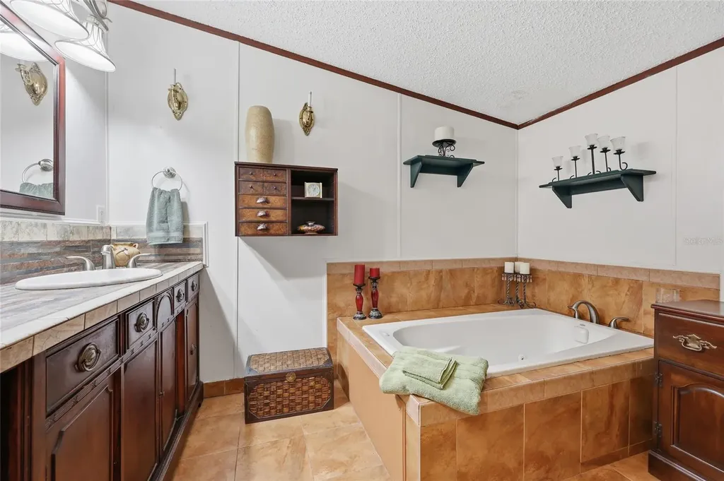 1131 SW 166th Street Newberry FL 32669