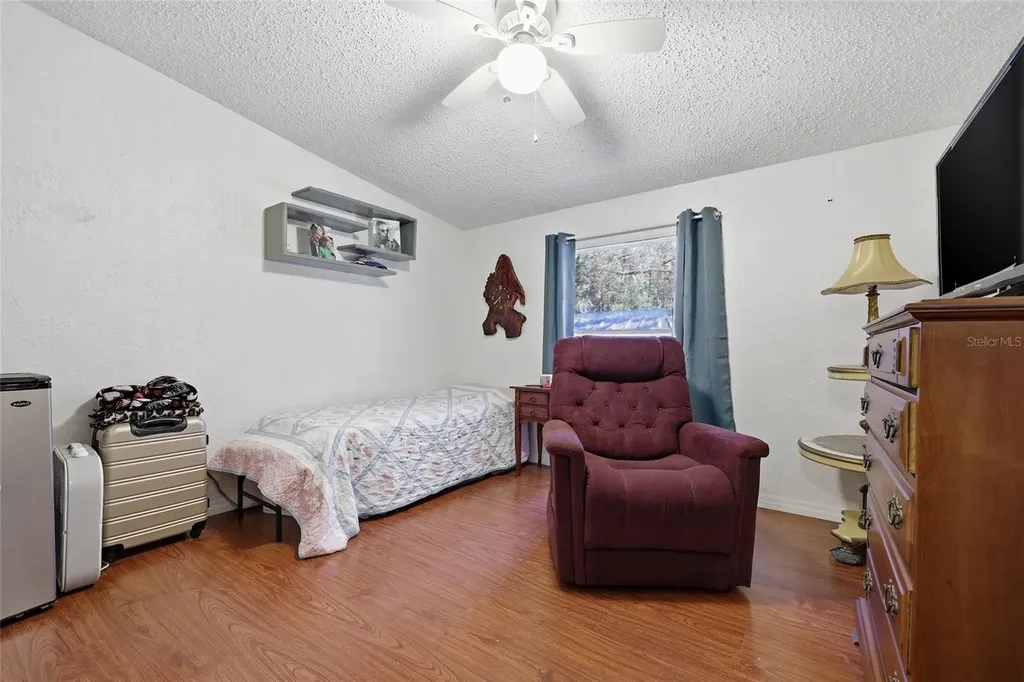 1131 SW 166th Street Newberry FL 32669