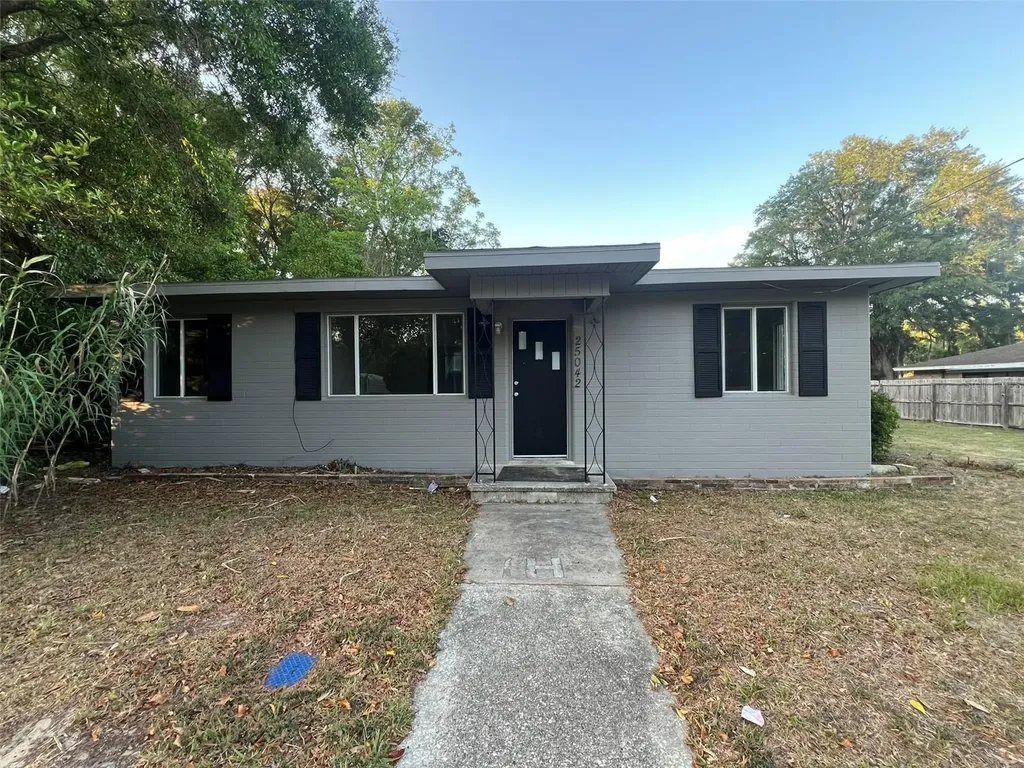 25042 W Us Highway 27 High Springs FL 32643