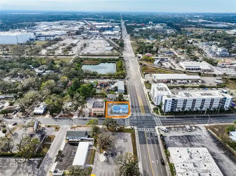 904 7th Avenue E Bradenton FL 34208