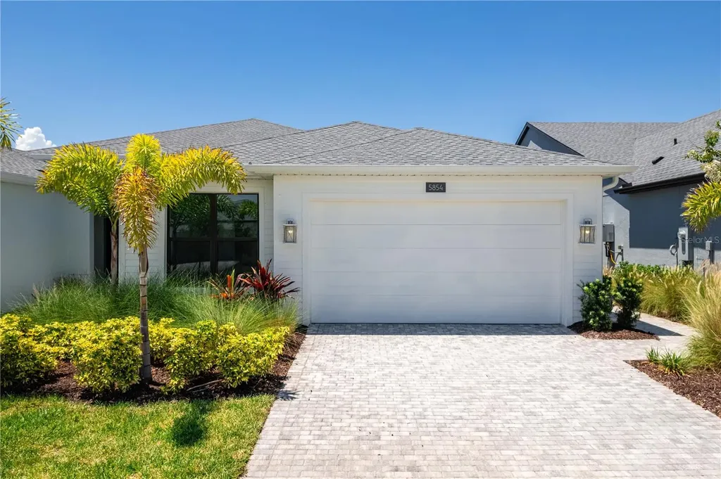 5854 Windbreak Court Apollo Beach FL 33572