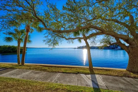 8 Belleview Boulevard Belleair FL 33756