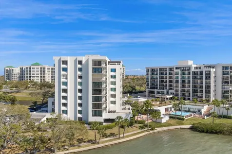 8 Belleview Boulevard Belleair FL 33756