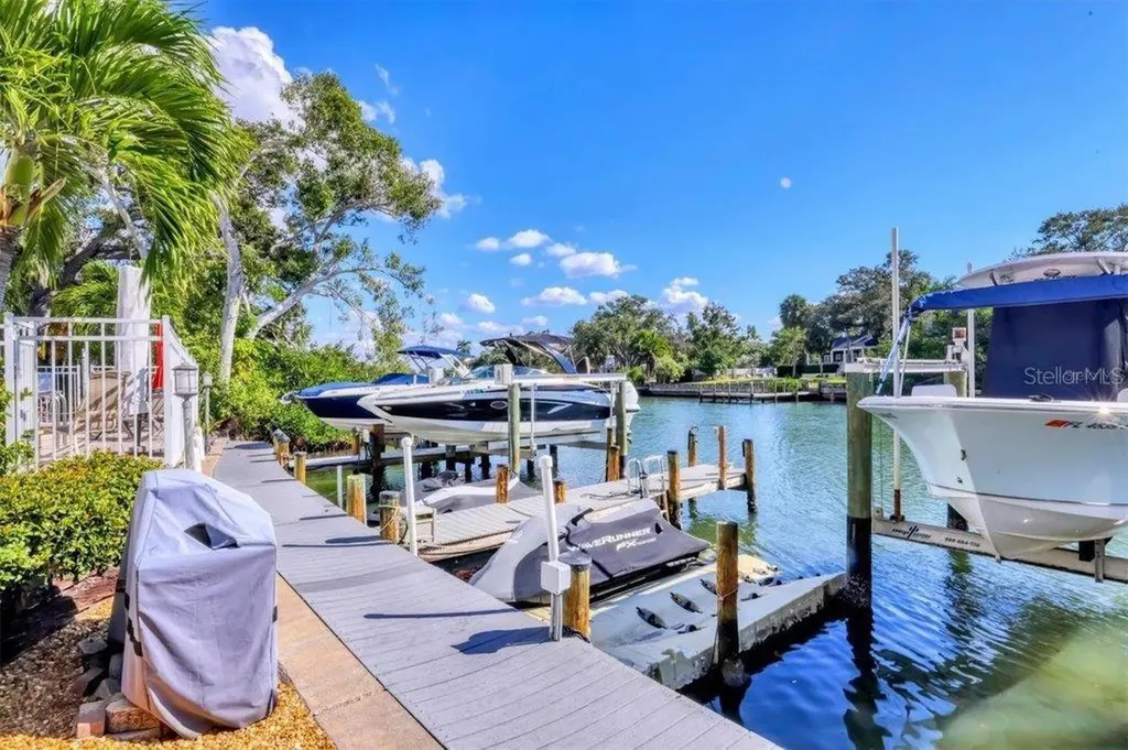 862 Hudson Avenue Sarasota FL 34236