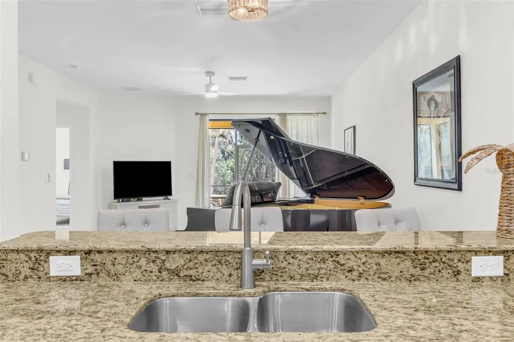420 Seneca Falls Drive Apollo Beach FL 33572