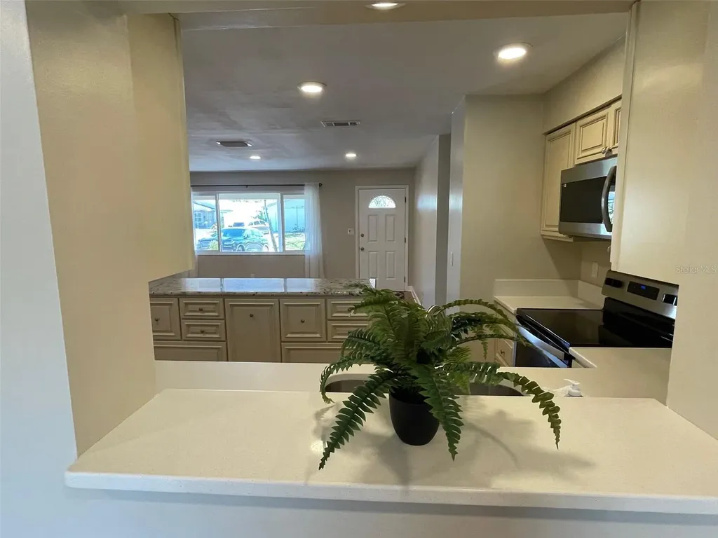 6556 27th Street N St Petersburg FL 33702