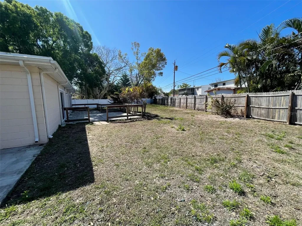 6556 27th Street N St Petersburg FL 33702