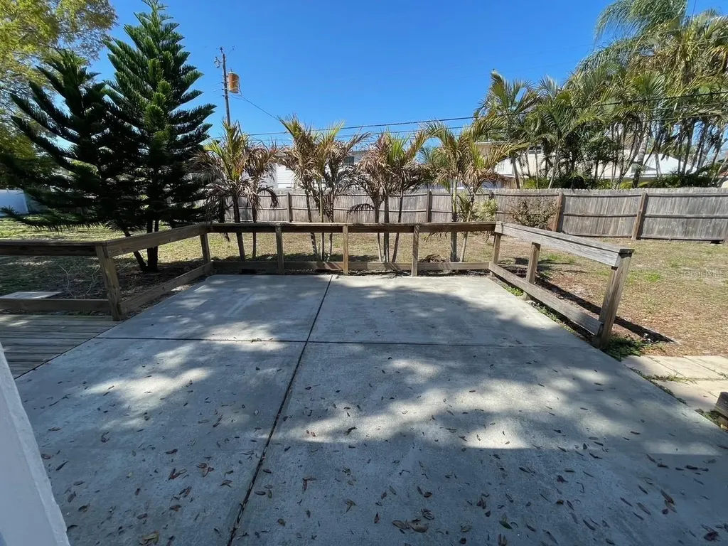 6556 27th Street N St Petersburg FL 33702