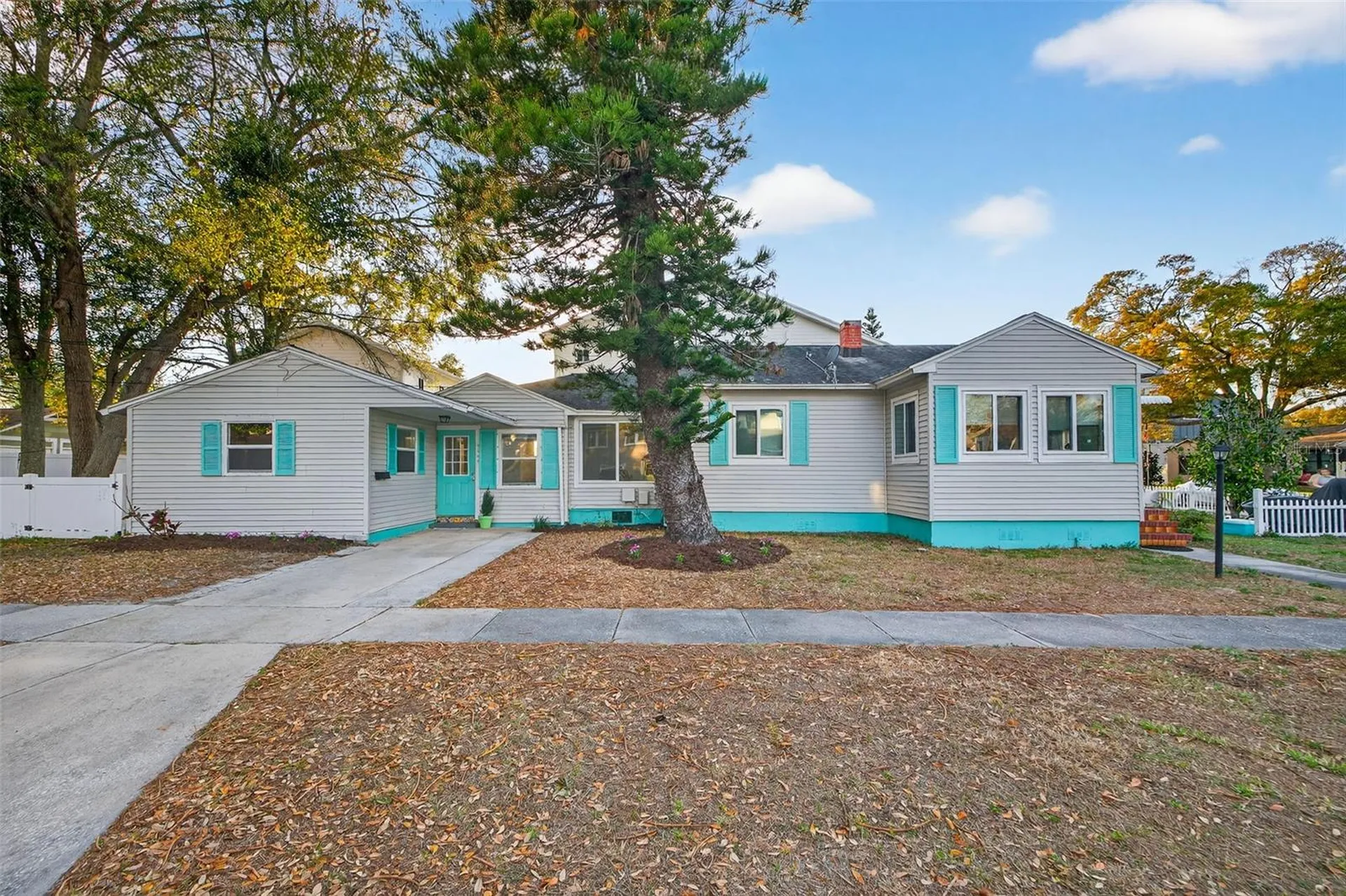 500 35th Avenue N St Petersburg FL 33704