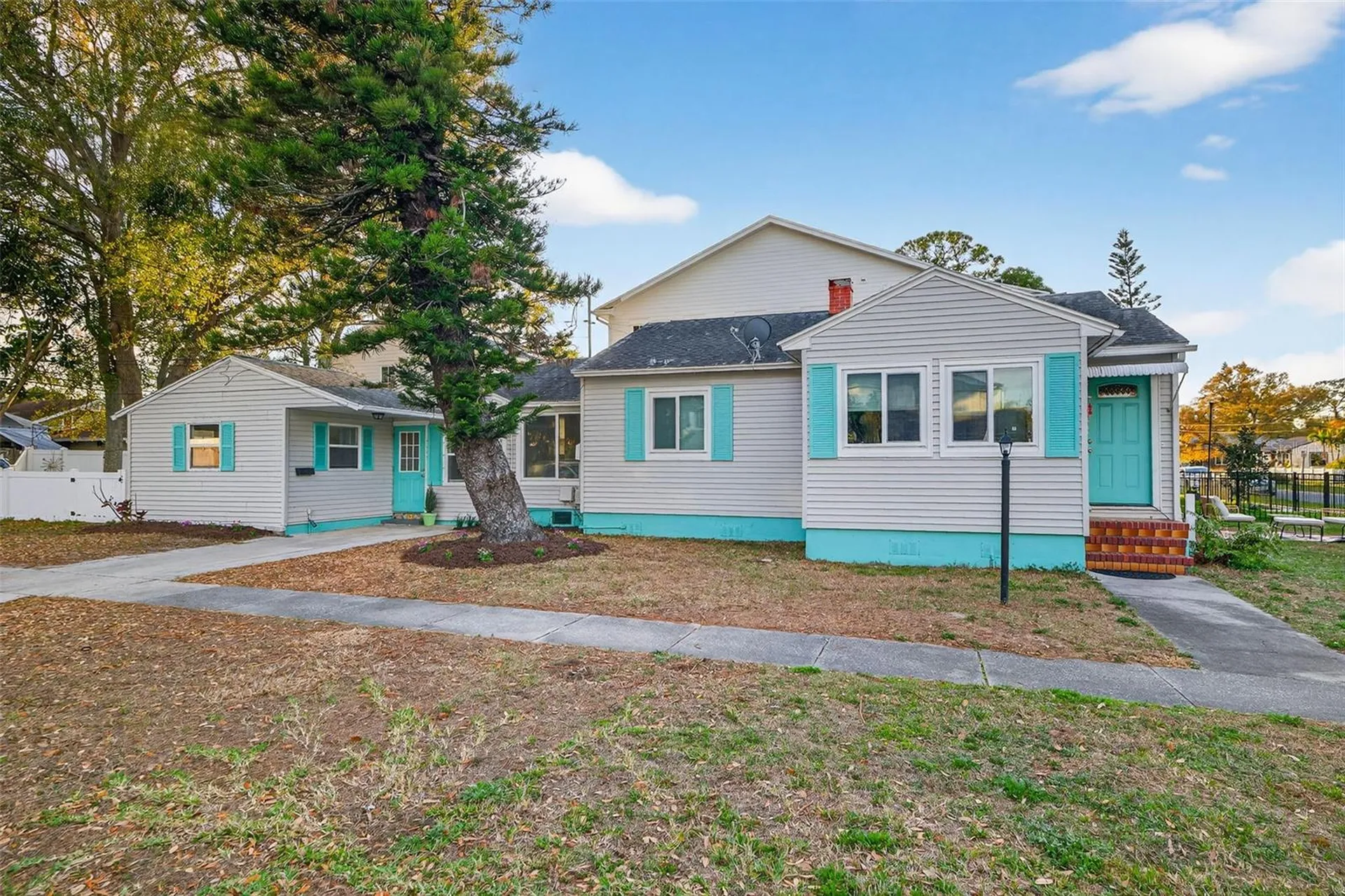 500 35th Avenue N St Petersburg FL 33704