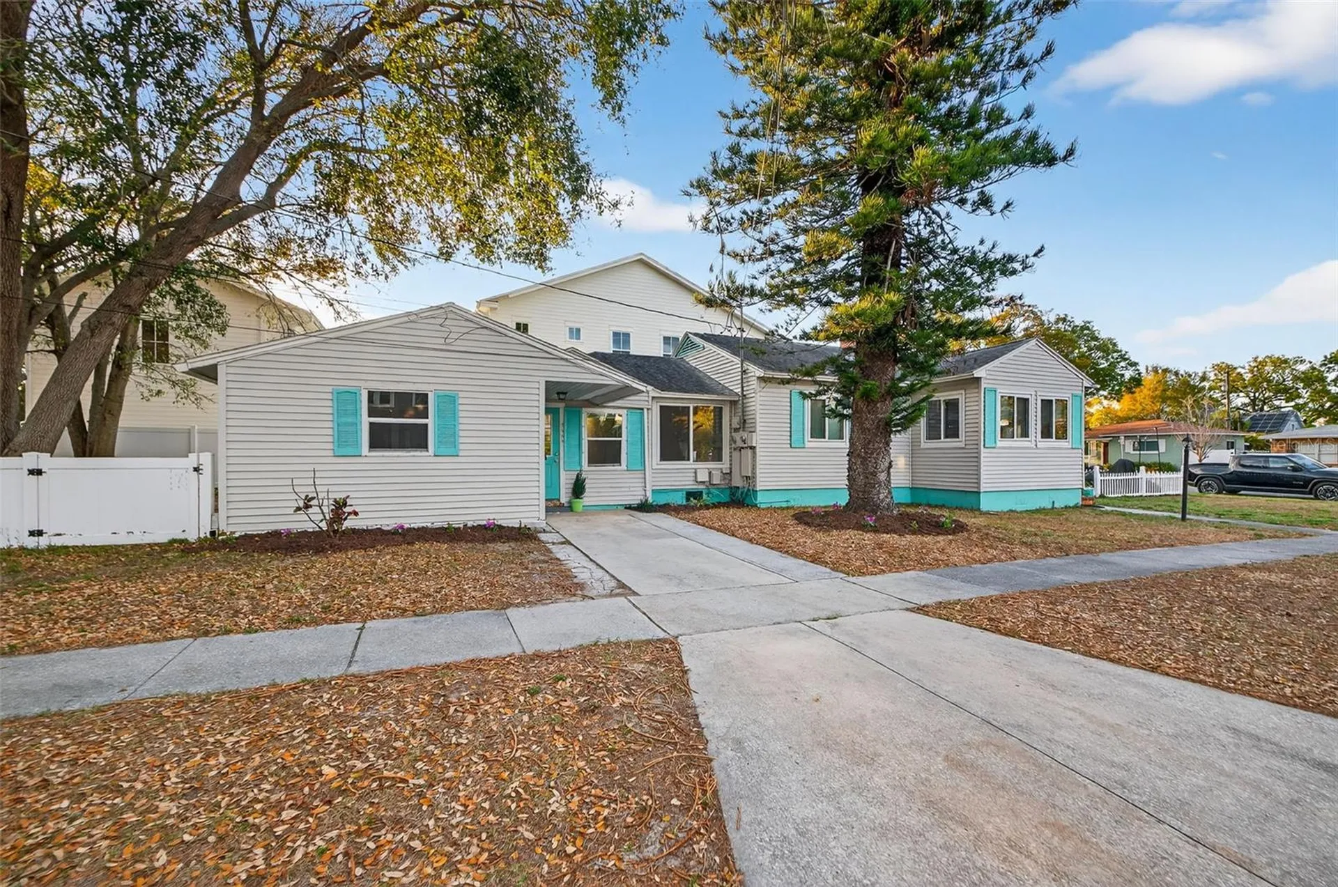 500 35th Avenue N St Petersburg FL 33704
