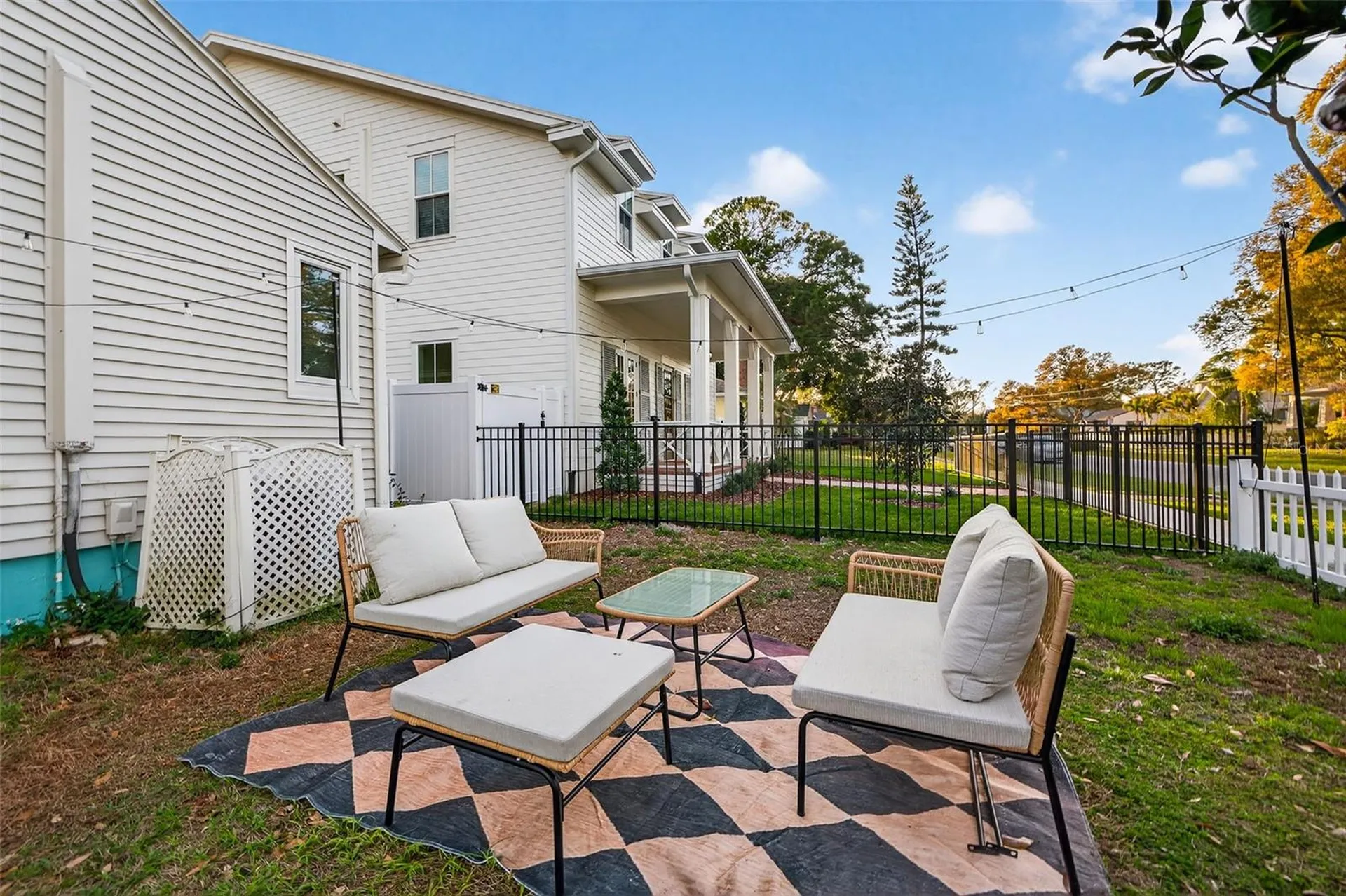 500 35th Avenue N St Petersburg FL 33704