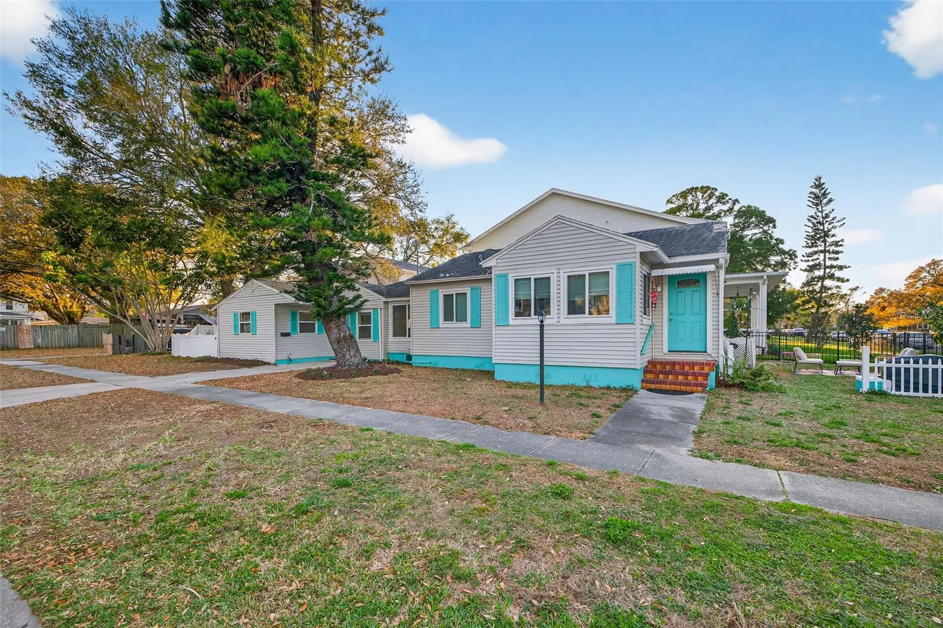 500 35th Avenue N St Petersburg FL 33704