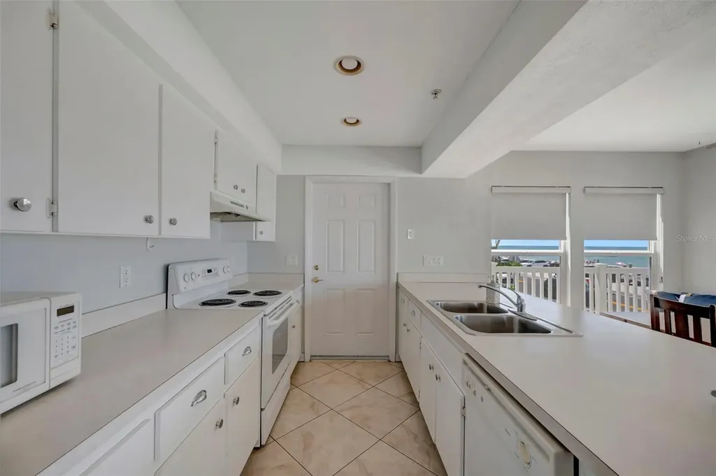 1105 Gulf Drive S Bradenton Beach FL 34217