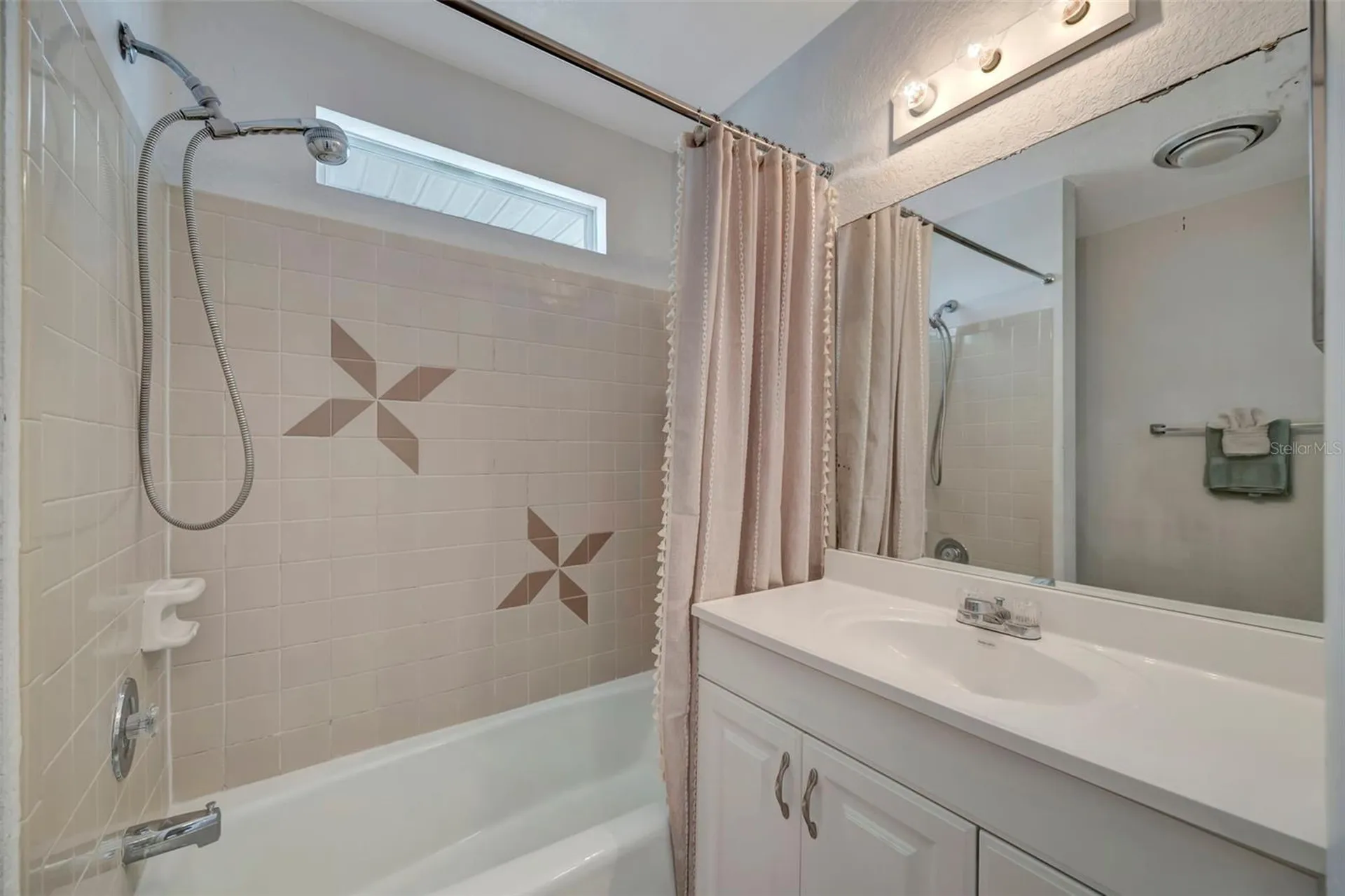 1105 Gulf Drive S Bradenton Beach FL 34217