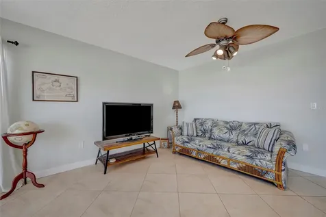 1105 Gulf Drive S Bradenton Beach FL 34217