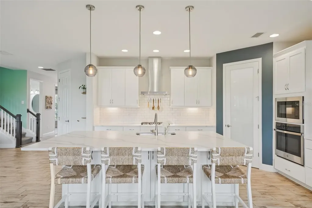 6169 Golden Nettle Drive Apollo Beach FL 33572