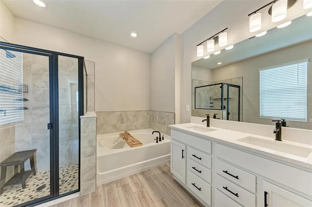 3519 74th Avenue Circle E Sarasota FL 34243