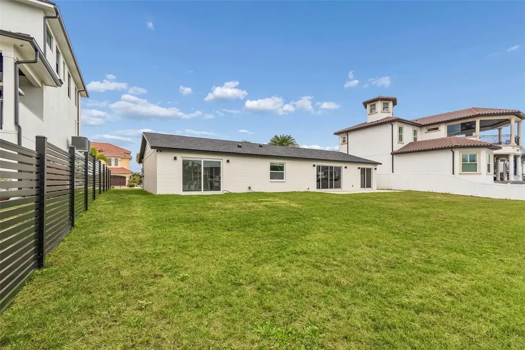 3921 Versailles Drive Tampa FL 33634