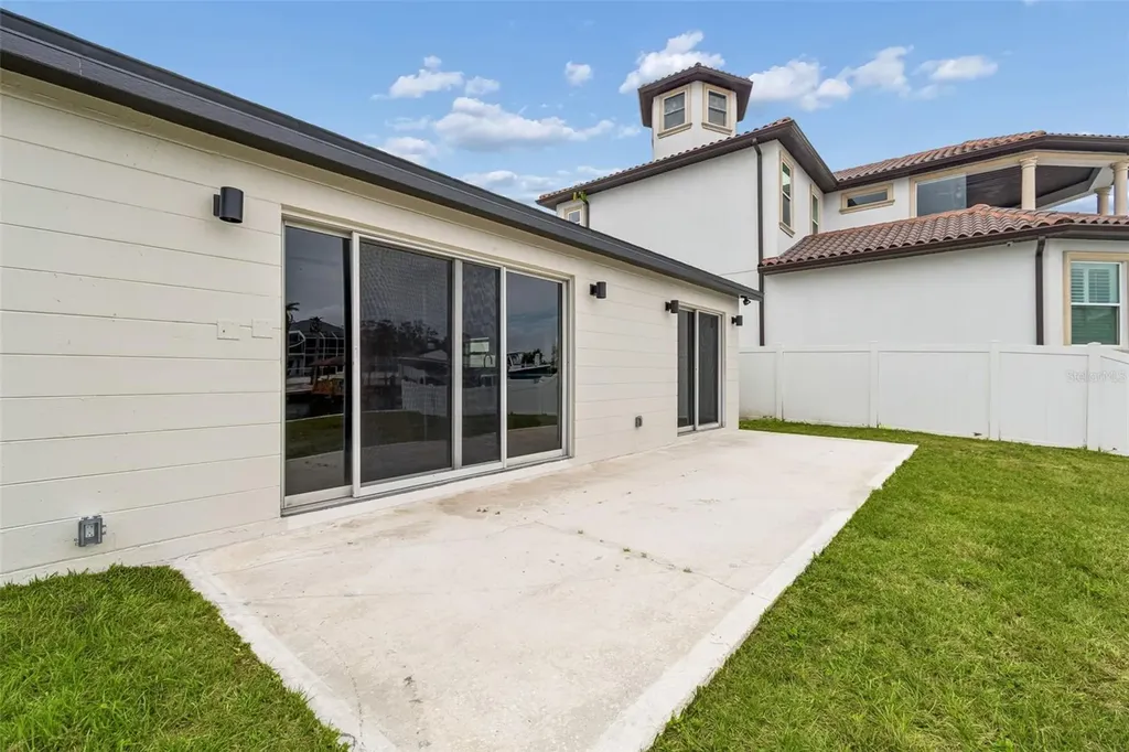 3921 Versailles Drive Tampa FL 33634