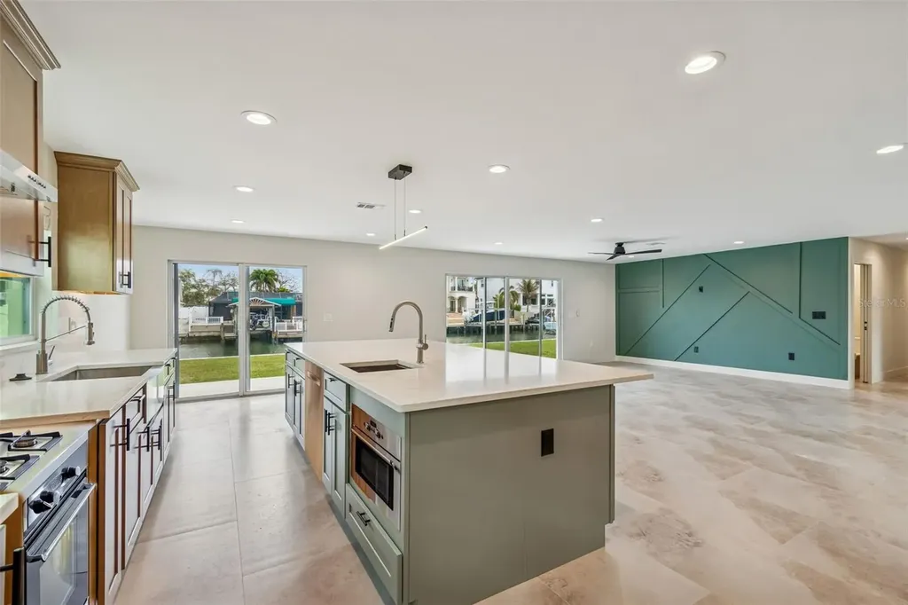 3921 Versailles Drive Tampa FL 33634