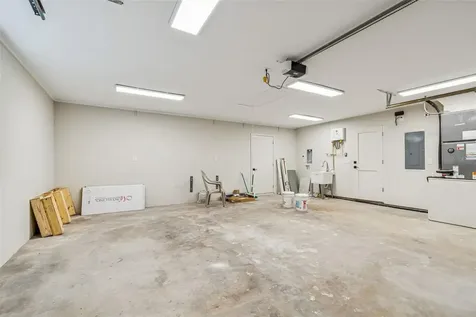 3921 Versailles Drive Tampa FL 33634