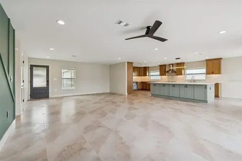 3921 Versailles Drive Tampa FL 33634