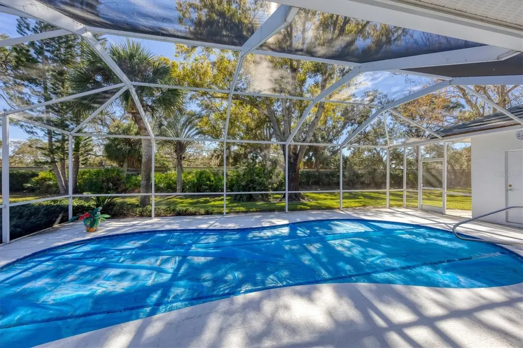 8684 Woodbriar Drive Sarasota FL 34238