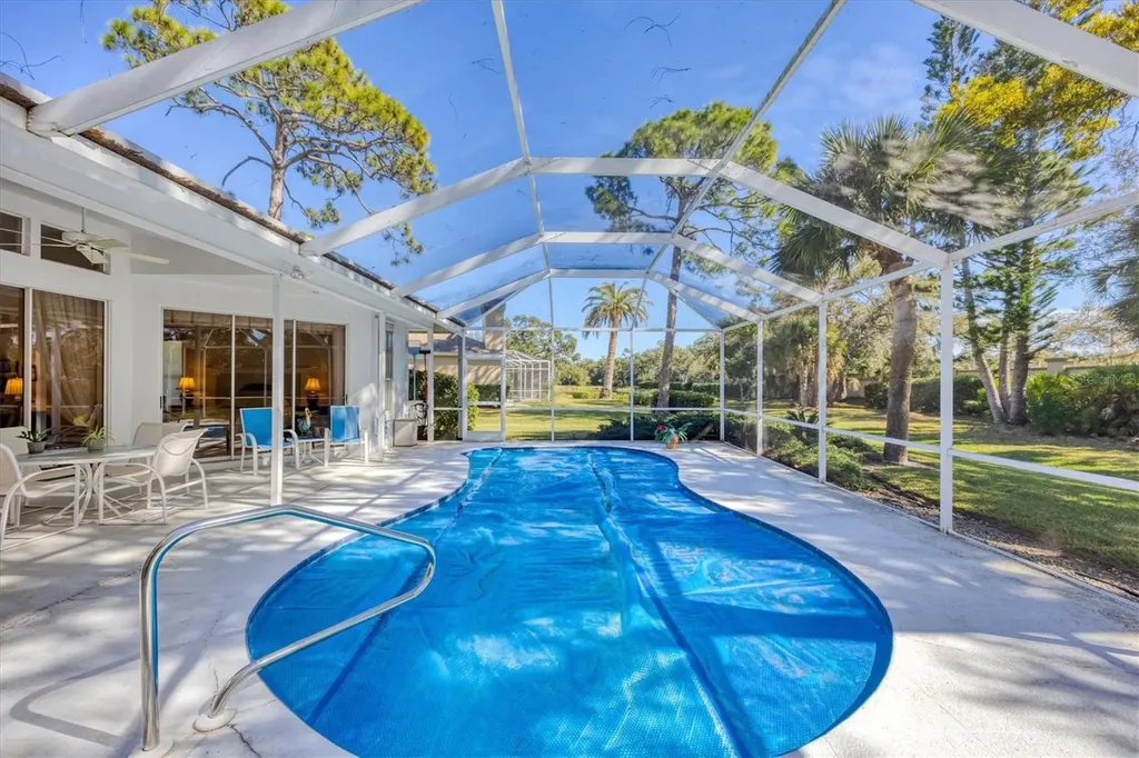 8684 Woodbriar Drive Sarasota FL 34238