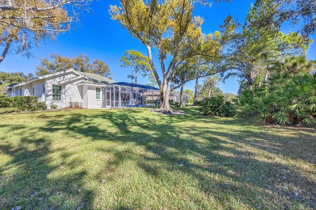 8684 Woodbriar Drive Sarasota FL 34238