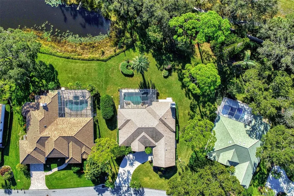 8684 Woodbriar Drive Sarasota FL 34238