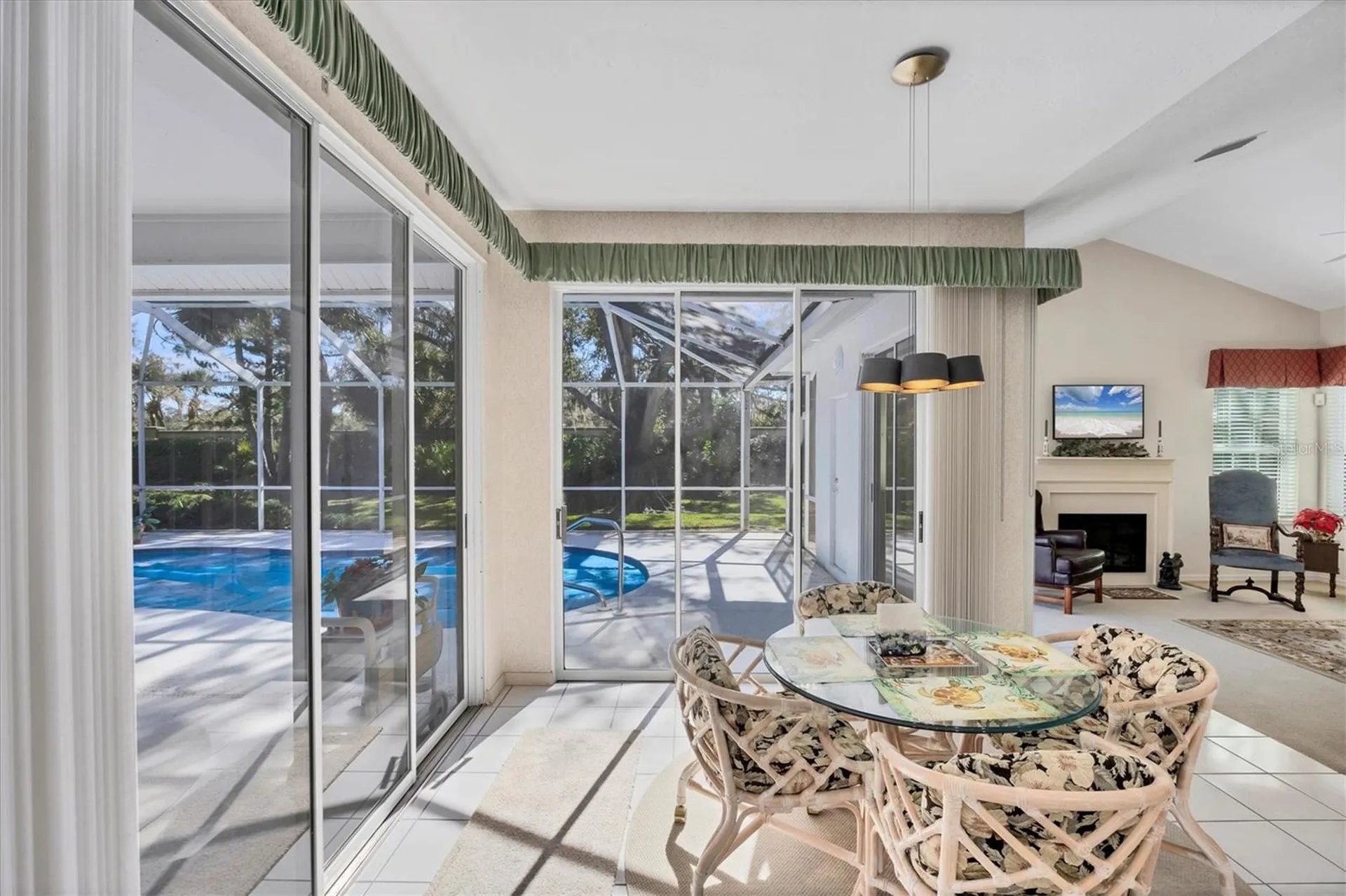 8684 Woodbriar Drive Sarasota FL 34238