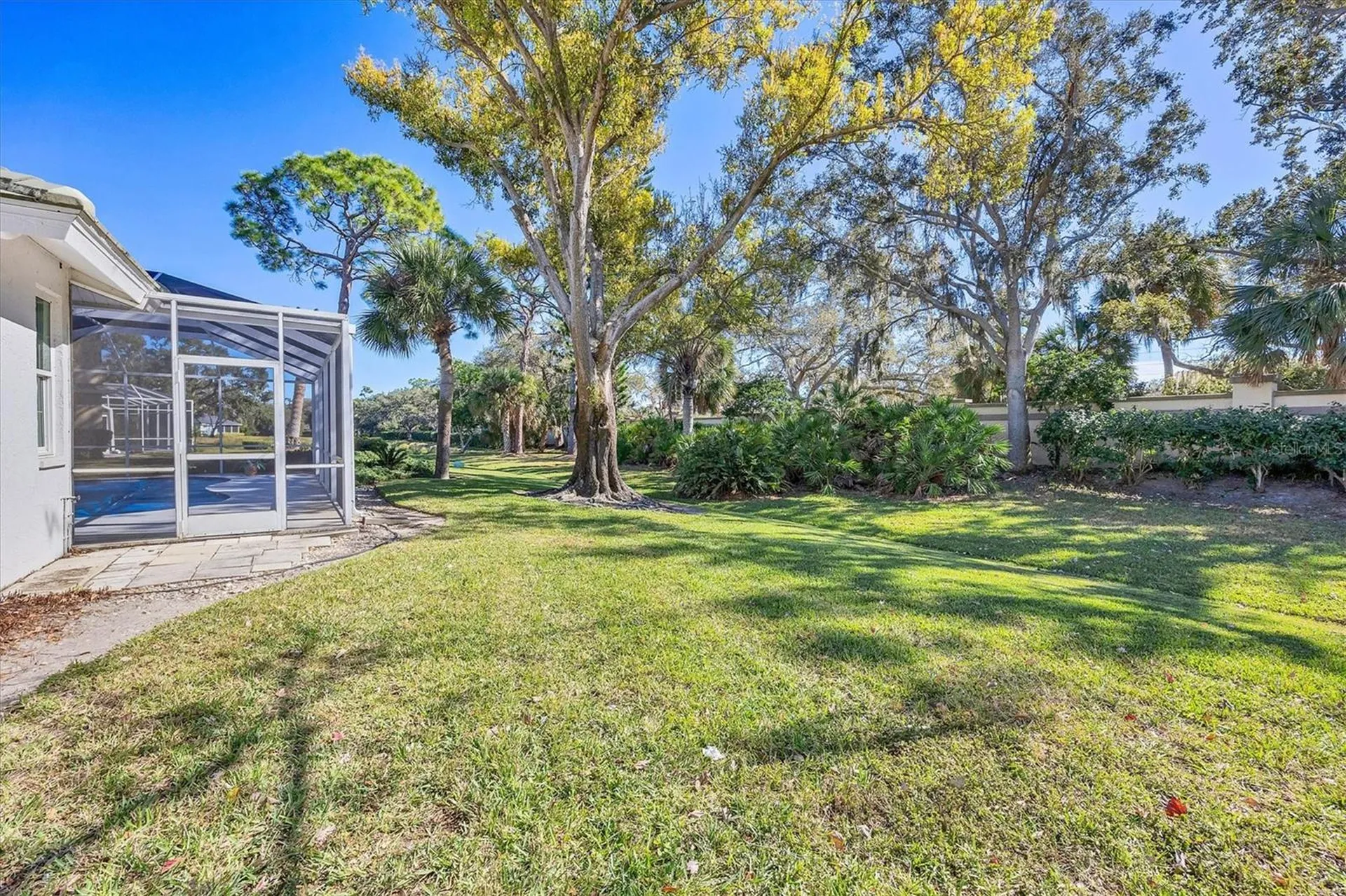 8684 Woodbriar Drive Sarasota FL 34238