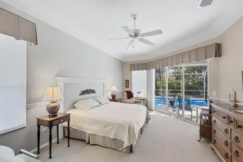 8684 Woodbriar Drive Sarasota FL 34238