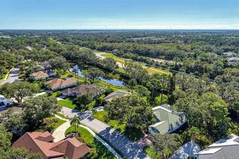 8684 Woodbriar Drive Sarasota FL 34238