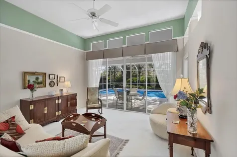 8684 Woodbriar Drive Sarasota FL 34238