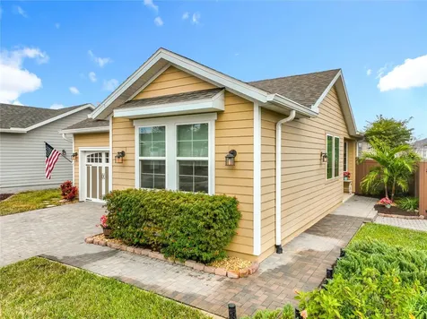 383 Alcove Drive Groveland FL 34736