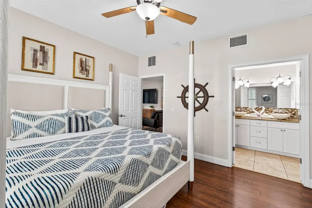 255 104th Avenue Treasure Island FL 33706