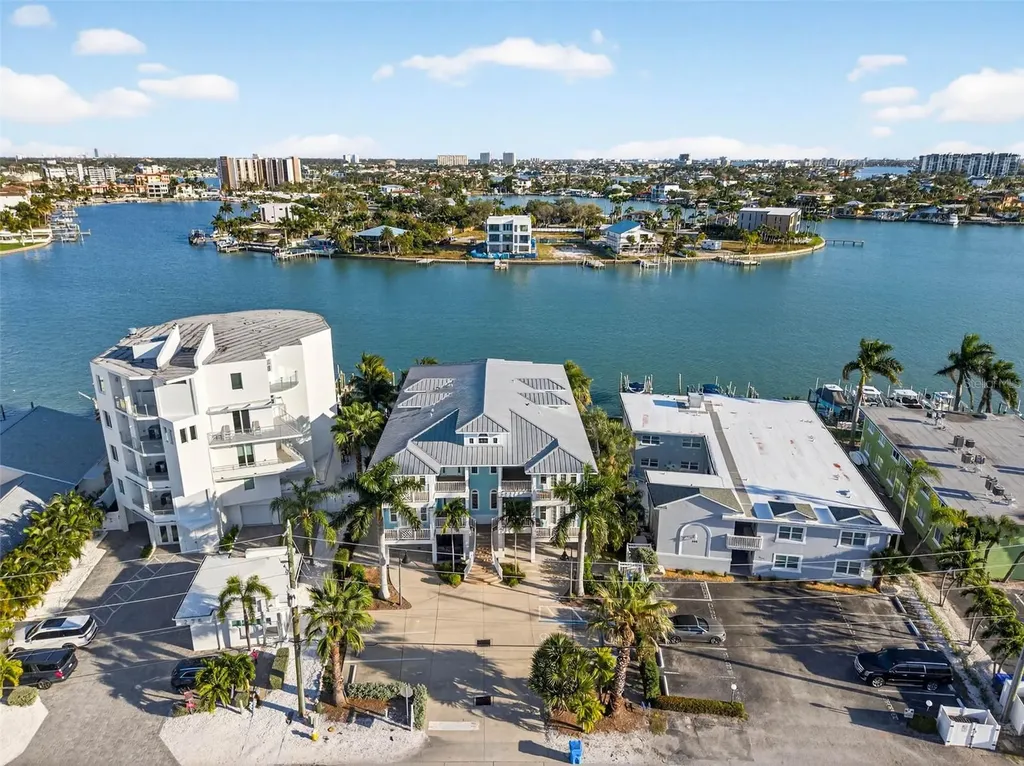 255 104th Avenue Treasure Island FL 33706