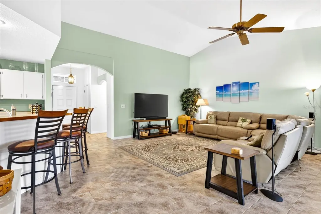735 Mcdaniel Street Sun City Center FL 33573