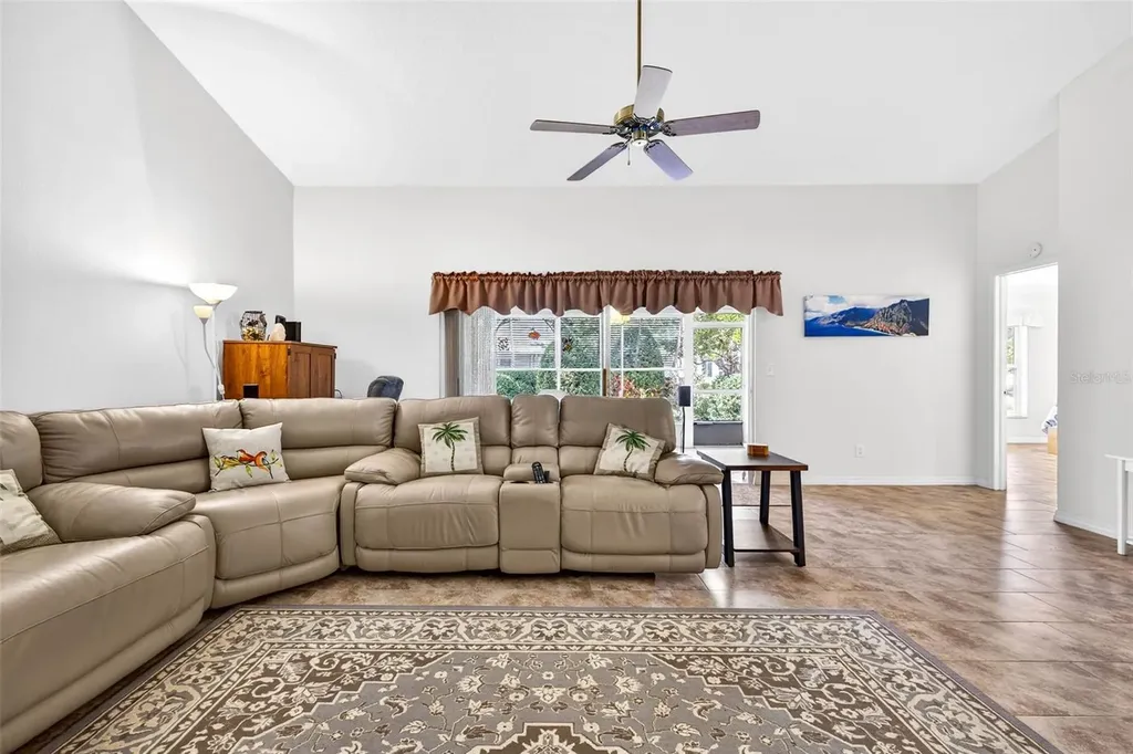 735 Mcdaniel Street Sun City Center FL 33573