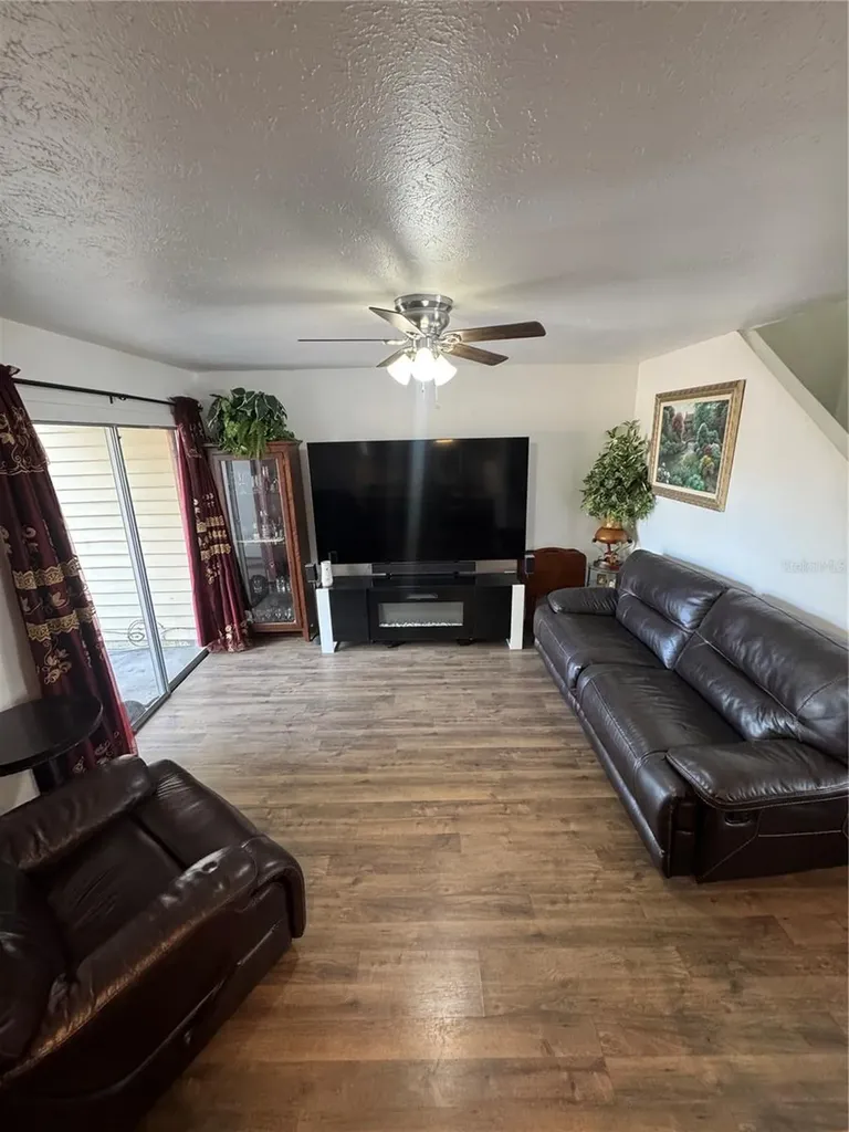 1836 Warringwood Drive Orlando FL 32839