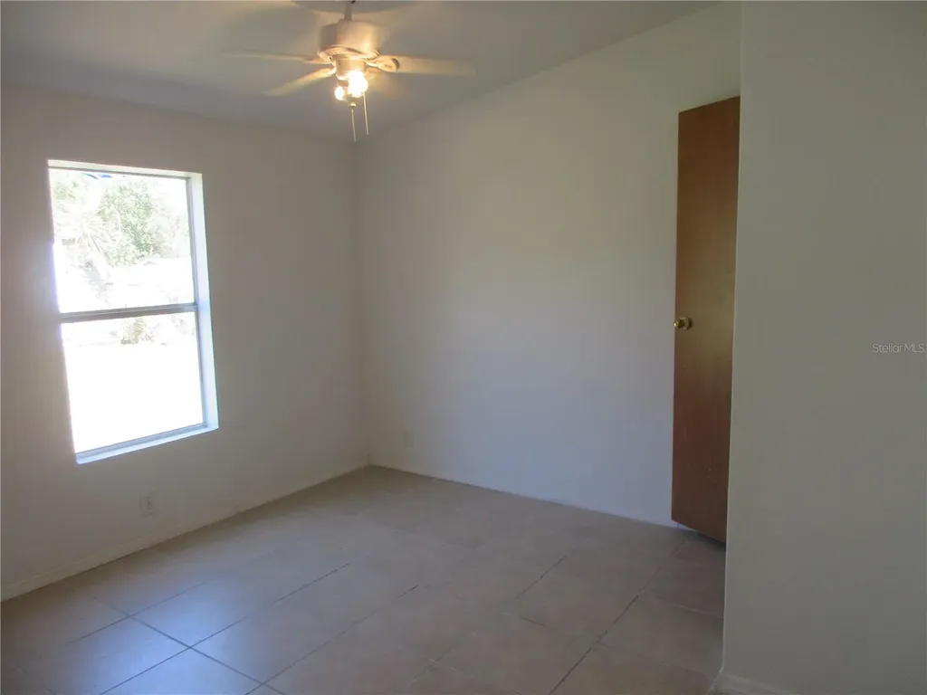 18601 SE 24th Lane Ocklawaha FL 32179