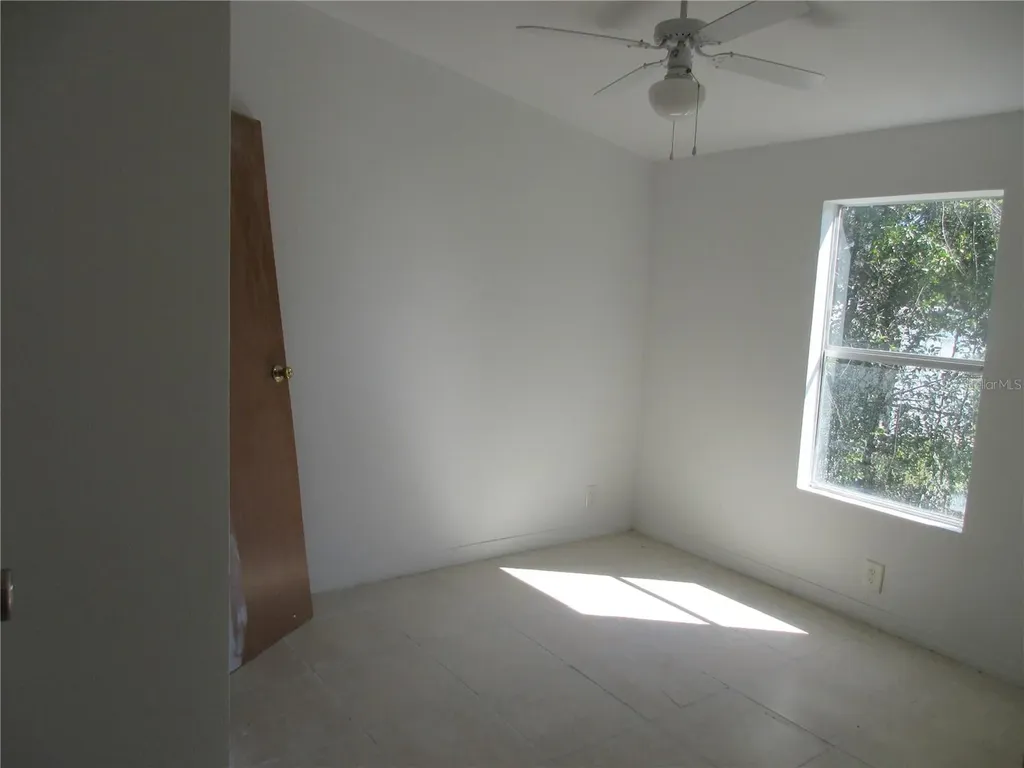 18601 SE 24th Lane Ocklawaha FL 32179