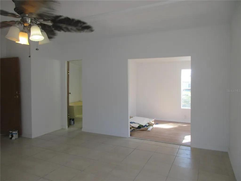 18601 SE 24th Lane Ocklawaha FL 32179