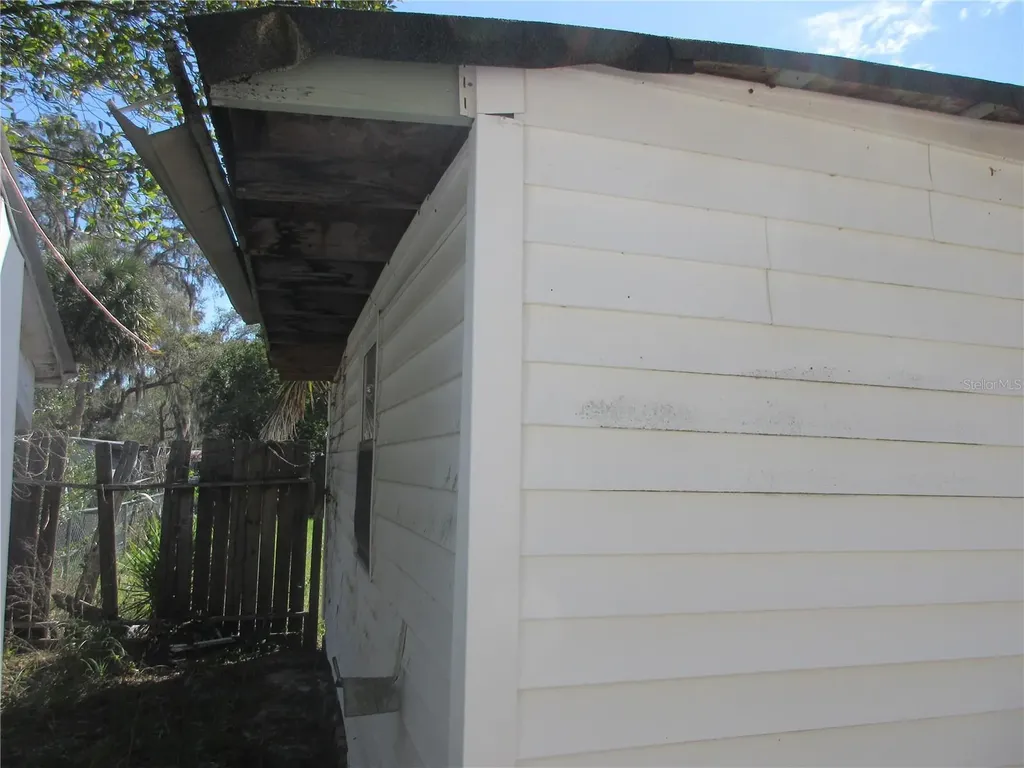 18601 SE 24th Lane Ocklawaha FL 32179
