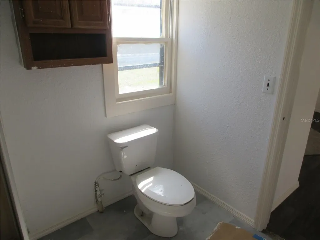 18601 SE 24th Lane Ocklawaha FL 32179