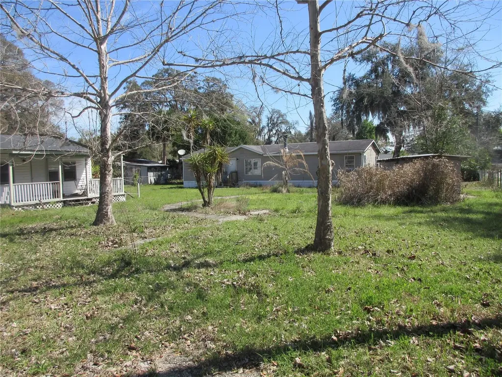 18601 SE 24th Lane Ocklawaha FL 32179