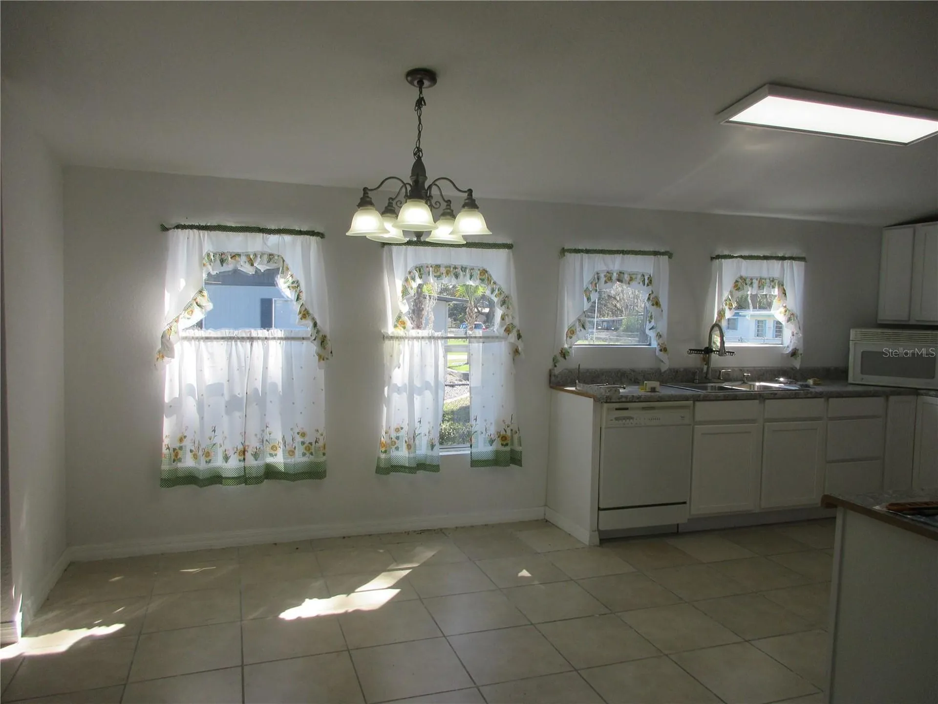 18601 SE 24th Lane Ocklawaha FL 32179