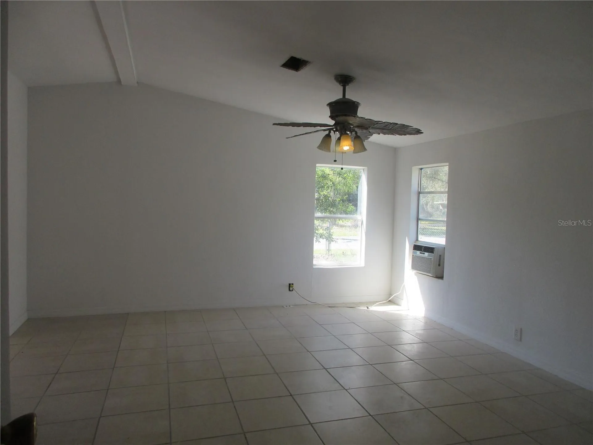 18601 SE 24th Lane Ocklawaha FL 32179